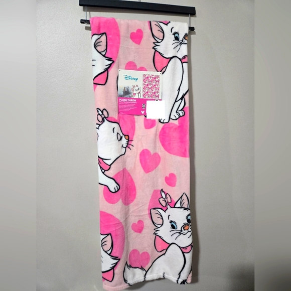 NWT Disney Marie pink blanket 50"X70 plush - Picture 1 of 4